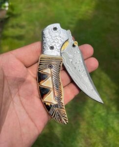 folding knife