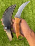 Damascus karambit knife